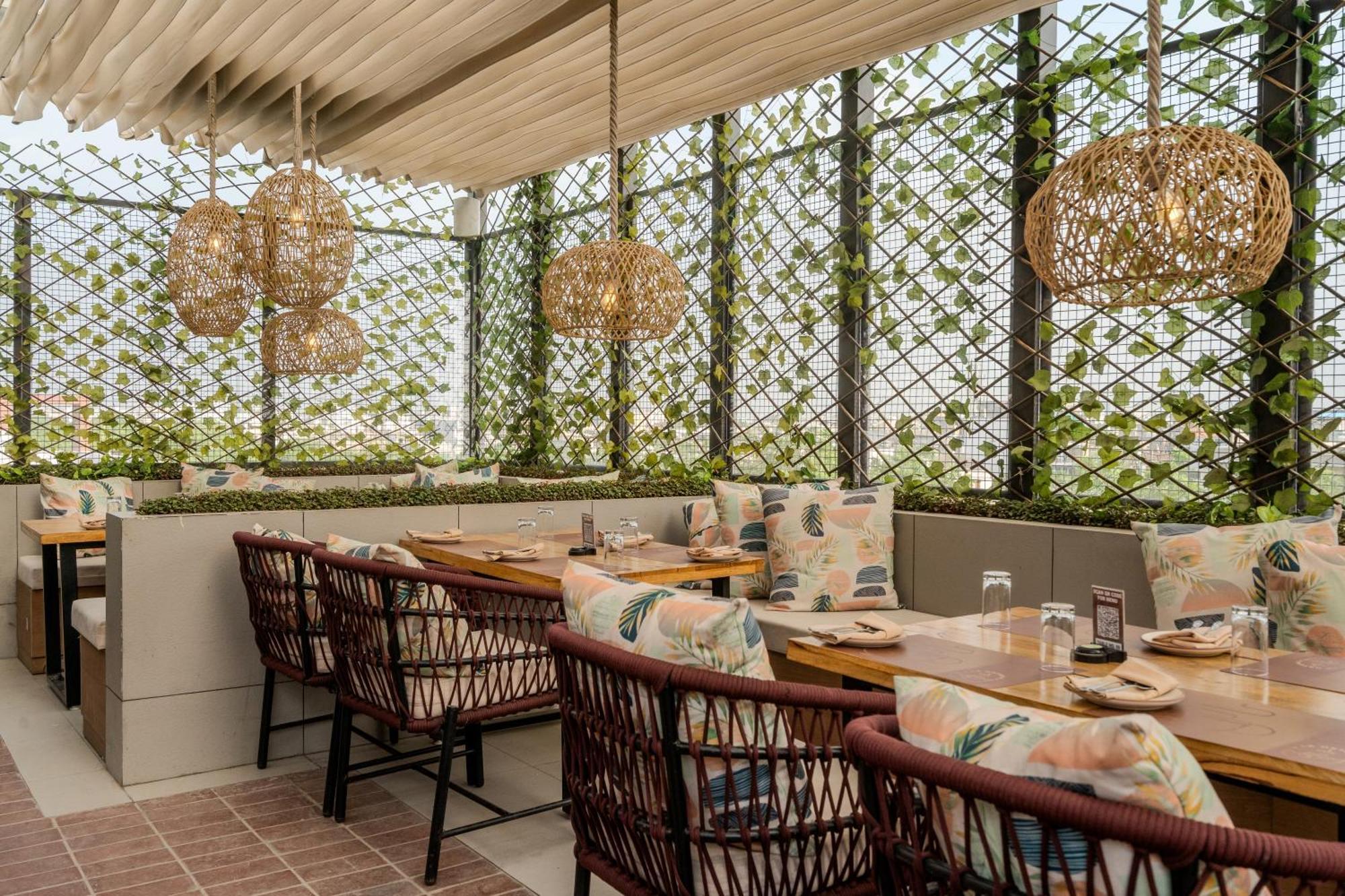 Stay Studio Hotel & Residences Gurgaon Eksteriør billede